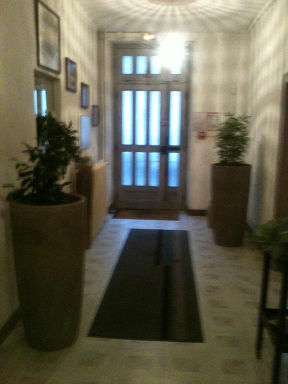 Hotel Ronsin Fresnay-sur-Sarthe エクステリア 写真