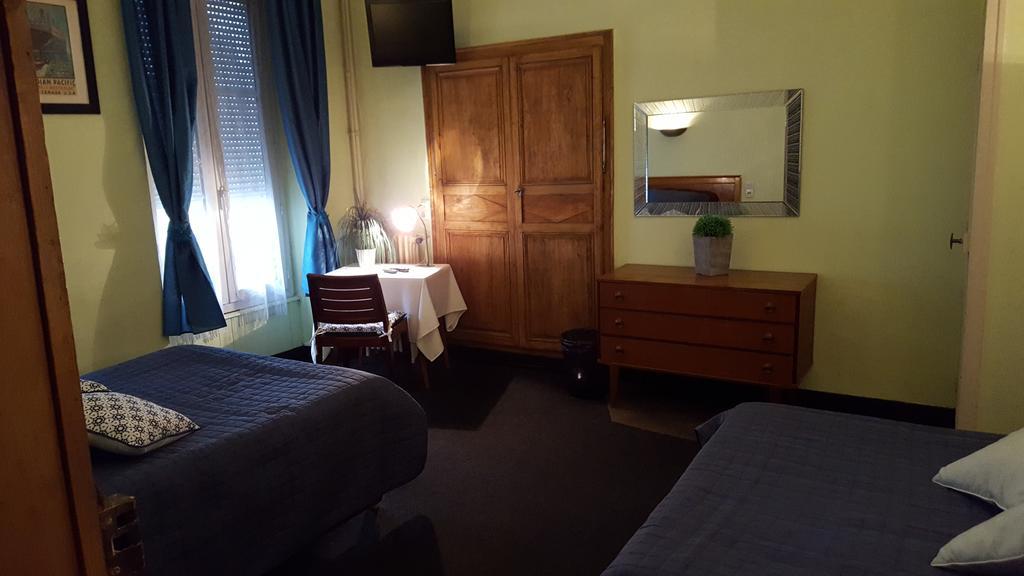 Hotel Ronsin Fresnay-sur-Sarthe エクステリア 写真