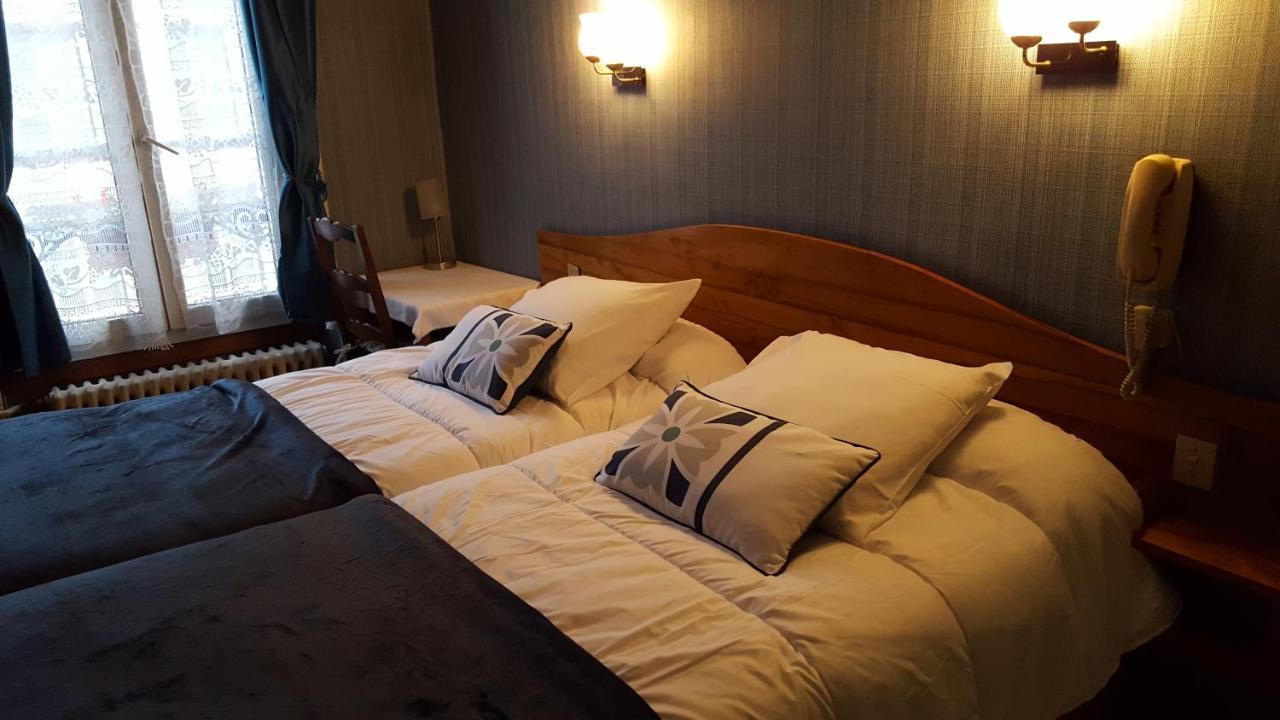Hotel Ronsin Fresnay-sur-Sarthe エクステリア 写真