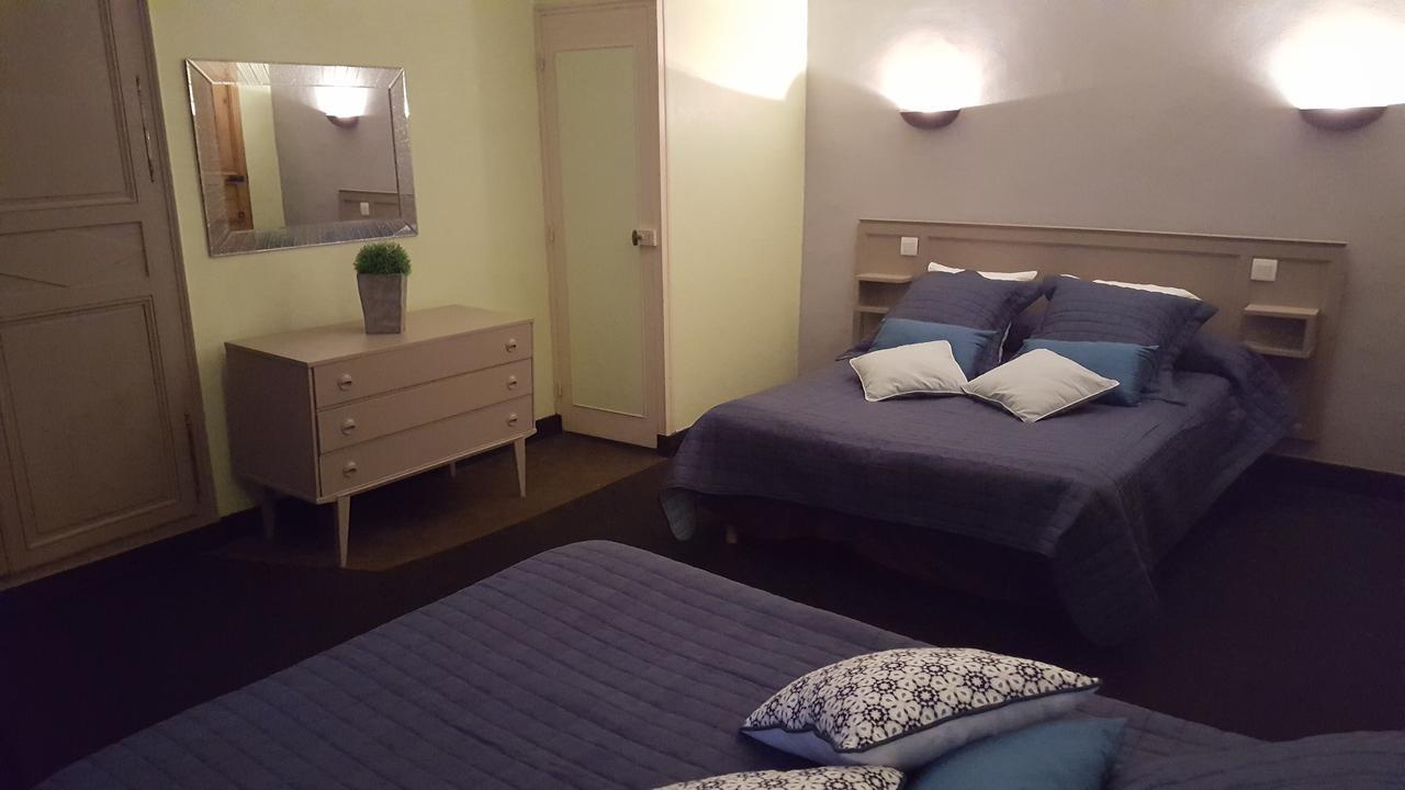Hotel Ronsin Fresnay-sur-Sarthe エクステリア 写真